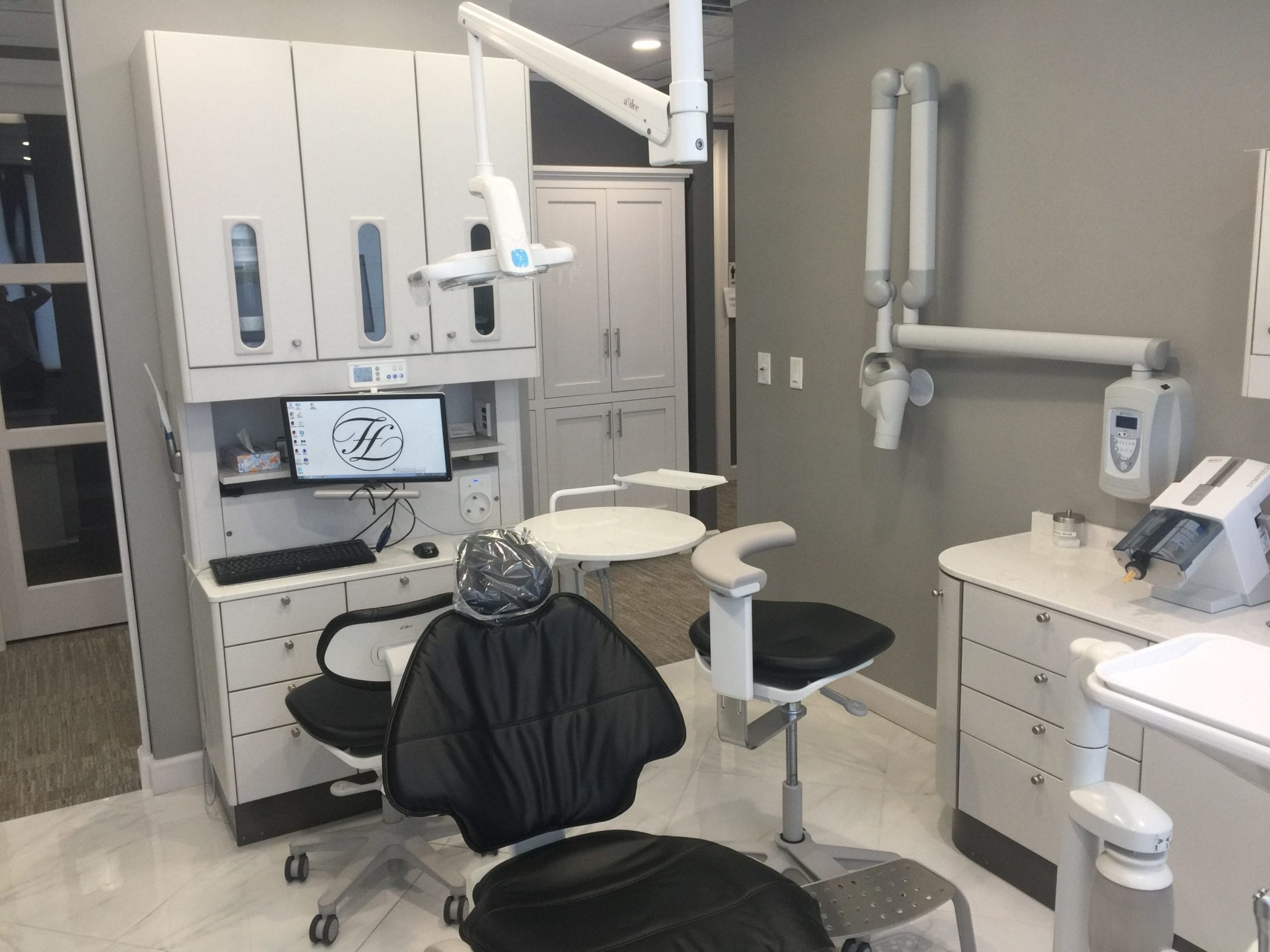 Dr. Fleschler Dental Clinic, Houston, Texas